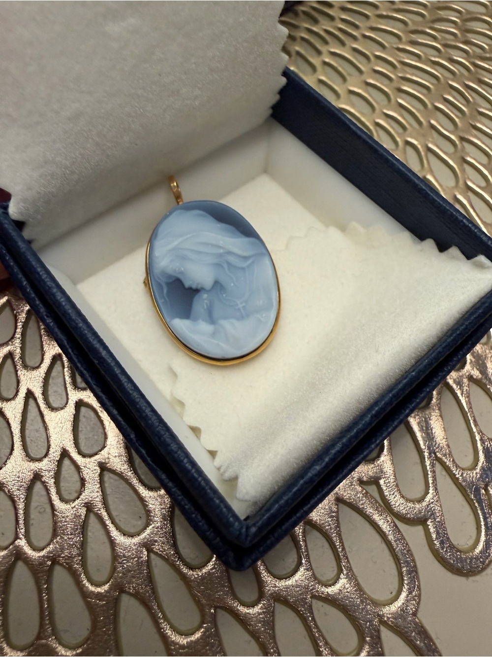 Blue Cameo Virgin Mary Pendant Necklace from Vatican City - Picture 2 of 3